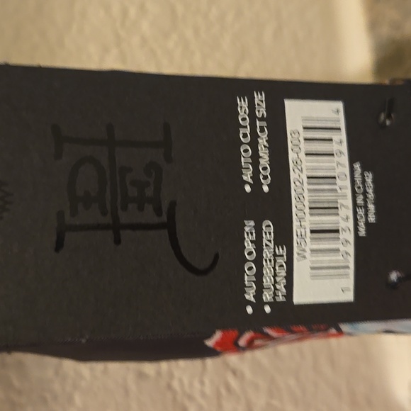 Ed Hardy Red and Black Umbrella Unisex Nwt - Picture 2 of 3